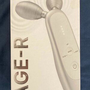 Medicube AGE-R Derma EMS Shot